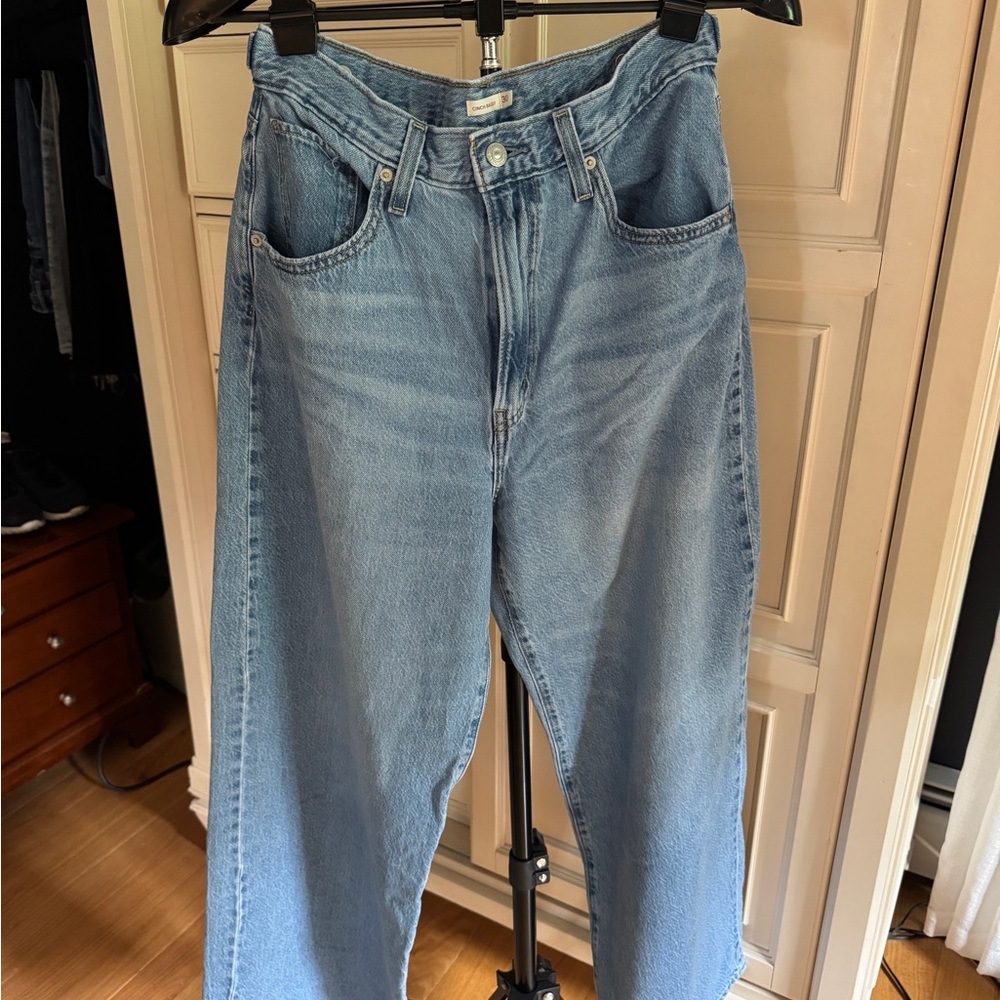 Levi's High-Rise Cinch Baggy Jeans